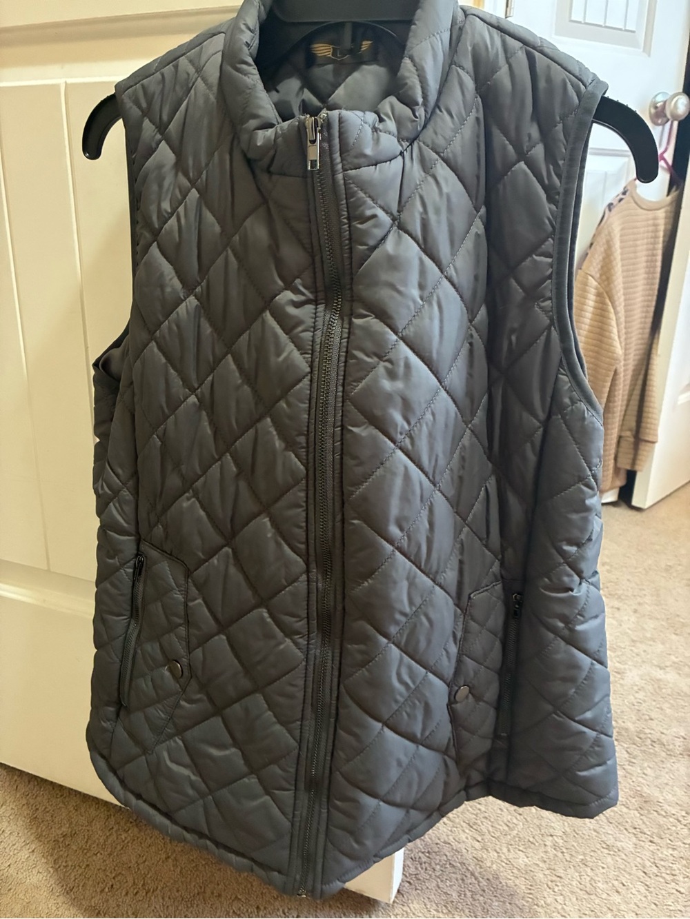 Quilted Sleeveless Puffer Vest - Gray
